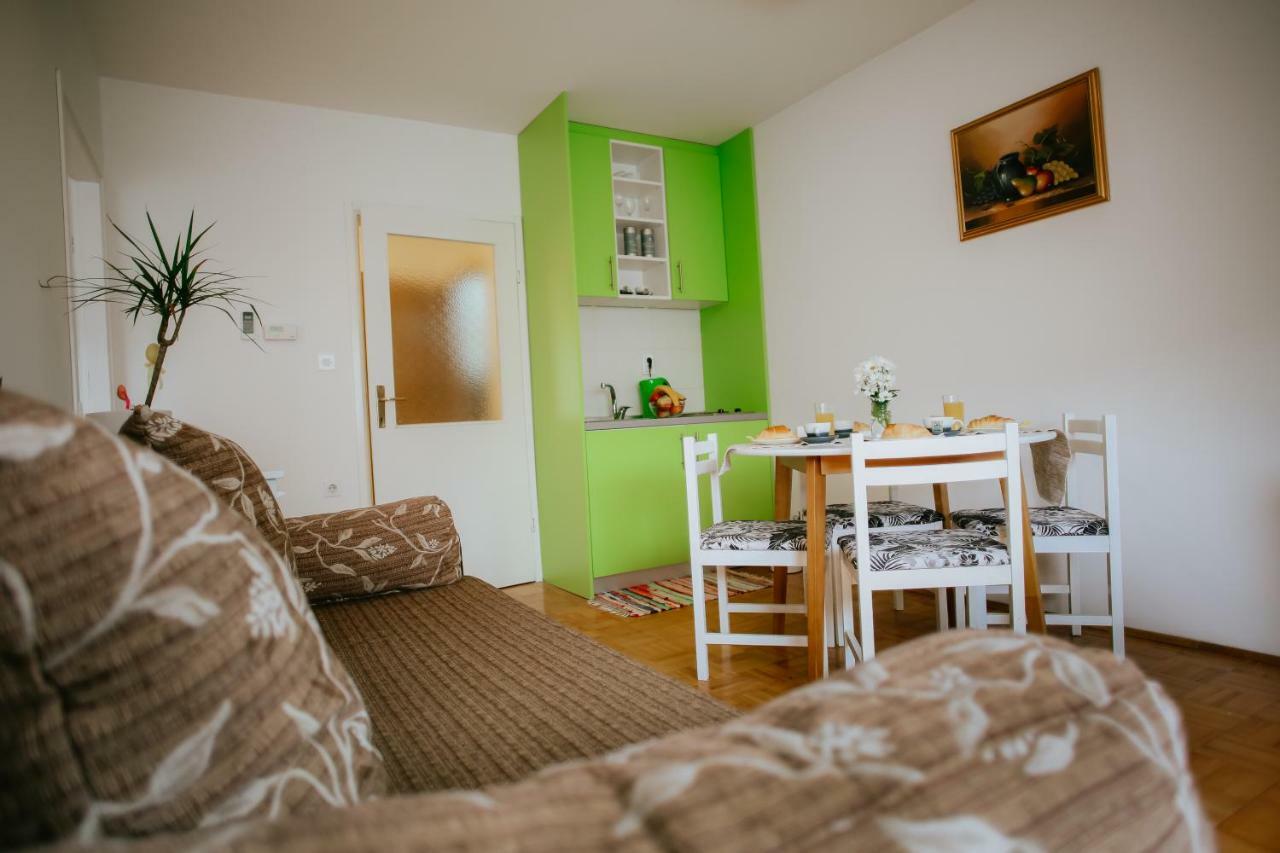 Petros Apartmani Vukovar Exterior photo