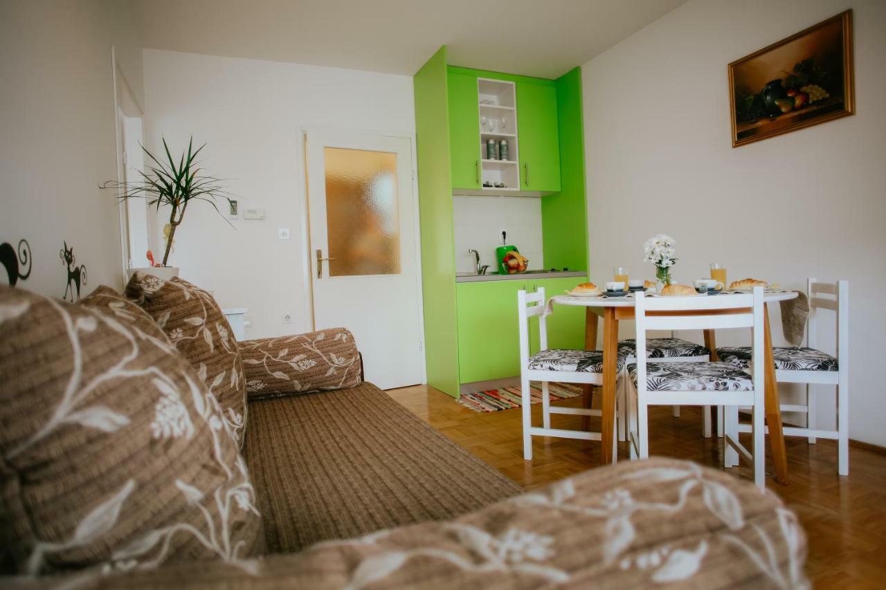 Petros Apartmani Vukovar Exterior photo